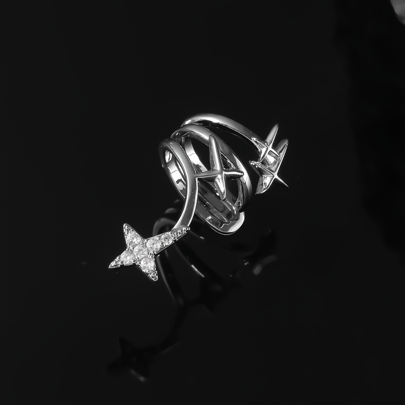 Men's Unique Star-Wrapped Ear Bone Clip